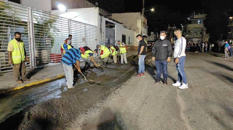 Escuadrón Caza Hueco se despliega para labores de recuperación vial en parroquia Santa Rosalía de Caracas