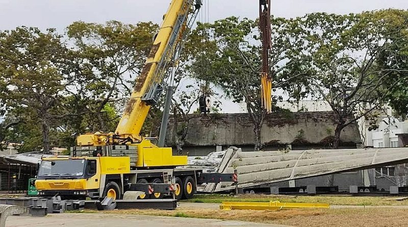 Gobierno Nacional inspecciona trabajos de desmontaje del techo del pasillo 5 de la UCV