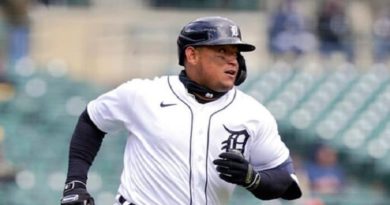 Miguel Cabrera conecta su jonrón 488 en el triunfo de los Tigres 3-2 sobre los Indios