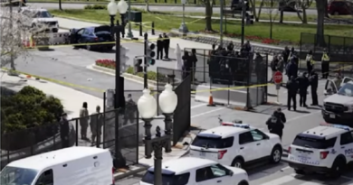 Abaten a hombre que atropelló a policías y mató a uno luego de estrellarse cerca de la entrada del Capitolio de EE.UU.