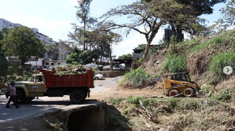 Plan de Mantenimiento y Limpieza de Quebradas y Torrenteras continúa avanzando en la ciudad de Caracas