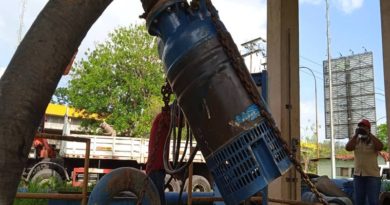 Instalan equipo sumergible de bombeo de 58 HP en área de captación de la Planta Potabilizadora de Maturín en Monagas