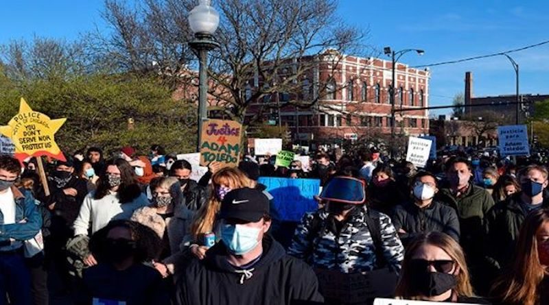 Se registran protestas en Chicago por muerte de un joven a manos de la policía