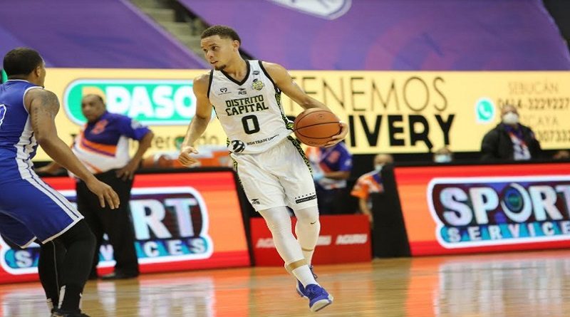 Spartans se afianza en la cima de la Superliga al vencer 79-42 a Bucaneros