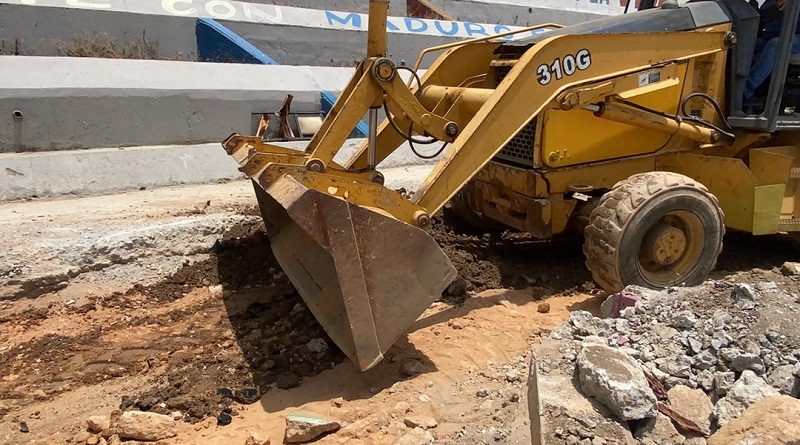 Adelantan trabajos de construcción del monumento Bicentenario Batalla de Carabobo en la Av. Bolívar de Caracas