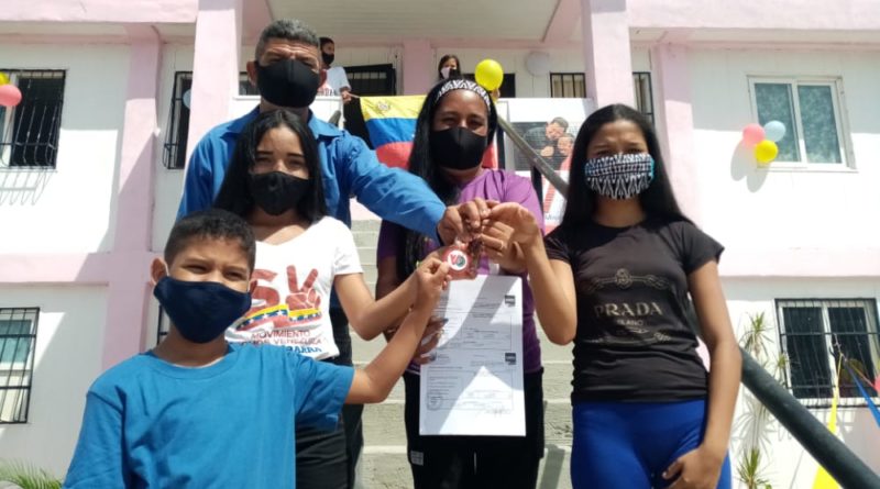 GMVV entrega la llave de la vivienda 3.560.688 a familia en Carabobo