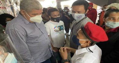 Estudiantes presentan potencialidades en "Reto de Amor y Lealtad a la Patria" en Escuela Técnica Manuel Palacio Fajardo de Caracas