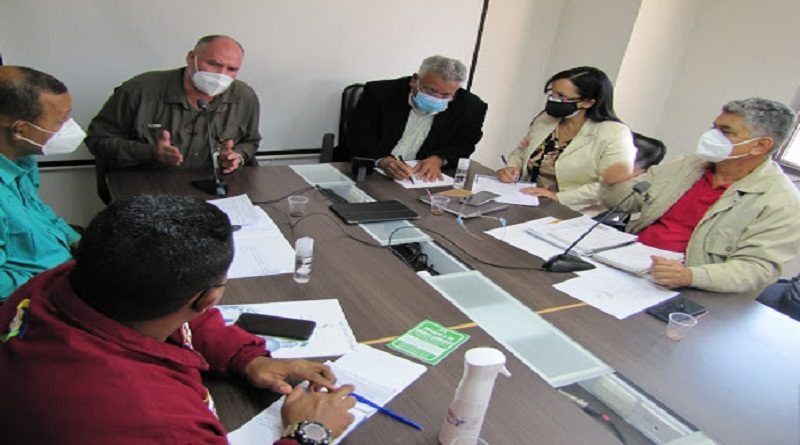 Trabajadores petroleros presentan ante Comisión de Energía y Petróleo de la AN plan de arranque para la industria