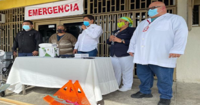 Dotan de equipos médicos a centros de salud de Barinas