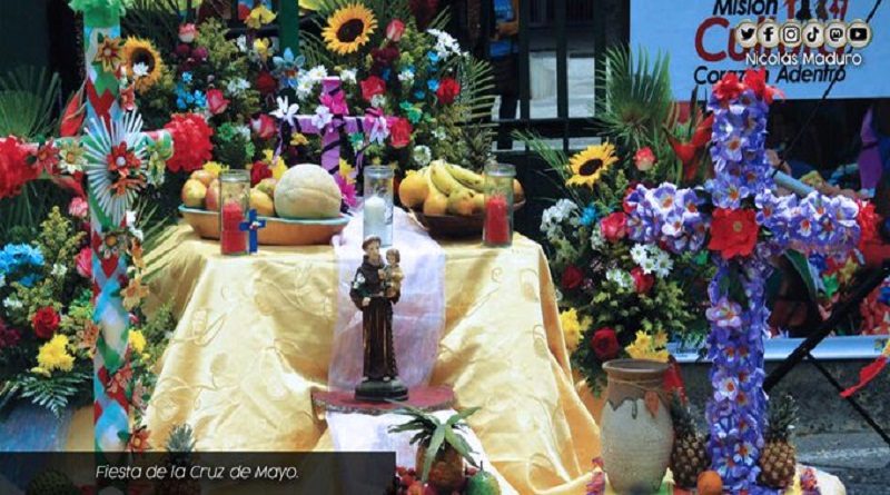 Venezuela rinde tributo a la Santísima Cruz de Mayo