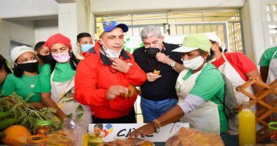 Feria Escolar de Saberes impulsa la producción de lo que se genera en planteles educativos del estado Sucre