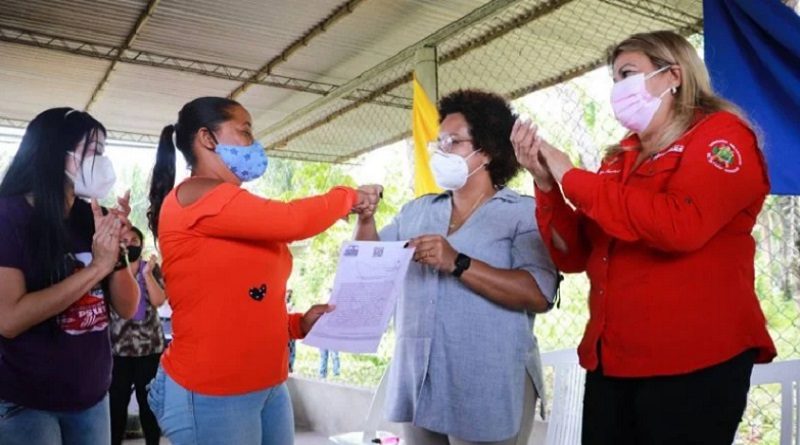 Gobierno Nacional entrega 152 títulos de tierras a mujeres productoras en Monagas