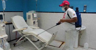 Realizan limpieza integral y desinfección en diferentes centros de salud del municipio Cristóbal Rojas en Miranda