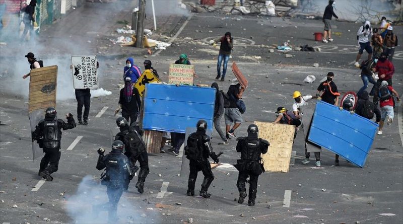 Naciones Unidas y la Unión Europea exhortaron a Duque a cesar la feroz represión en las protestas en Colombia que han dejado 19 fallecidos, decenas de heridos y detenidos