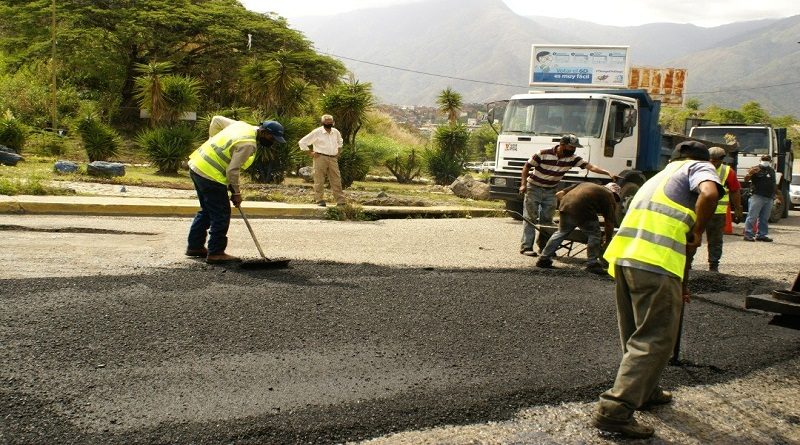 Más de 236 mil toneladas de asfalto se han colocado en la Gran Caracas recuperando 1.738 kilómetros de vialidad