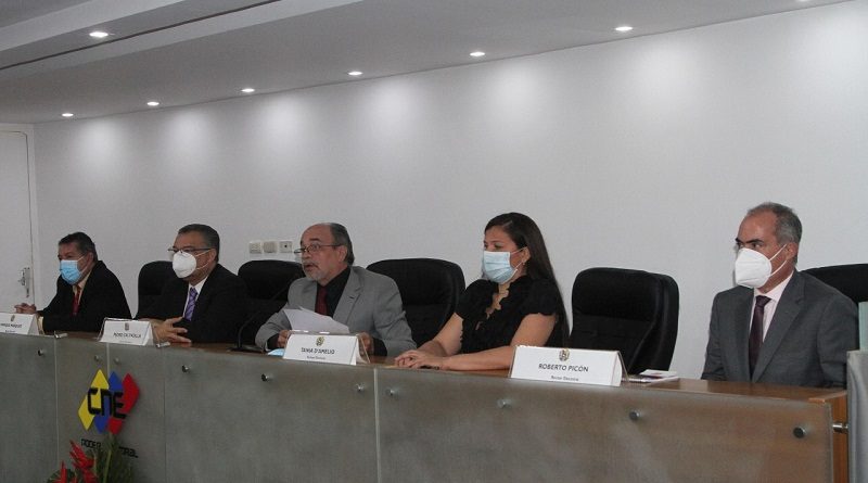 INSTALADOS NUEVOS RECTORES | Pedro Calzadilla asume la presidencia del CNE