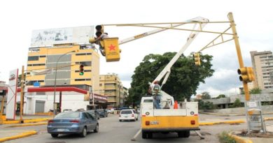 Avanza Plan de Mantenimiento y Modernización de la Red Semafórica de Caracas en sector Los Chaguaramos
