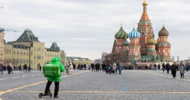 Rusia registra el menor aumento diario de casos de COVID-19