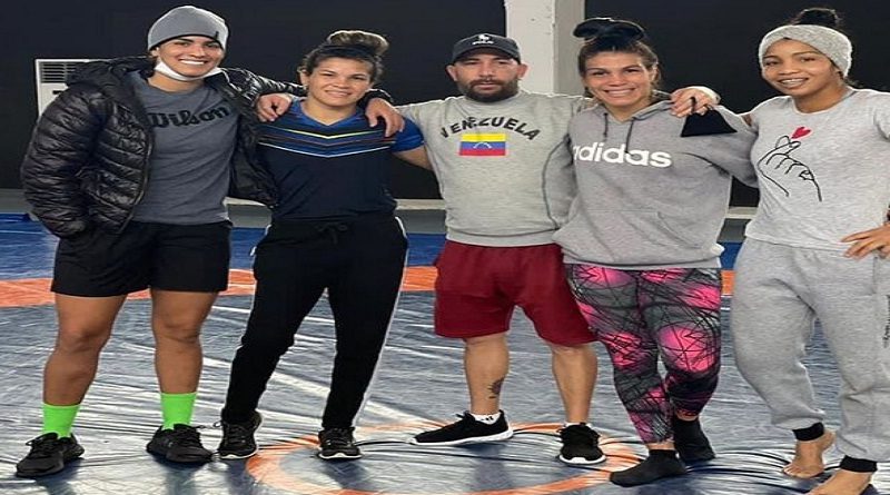 Selección Nacional de Lucha lista para participar en el Preolímpico Mundial