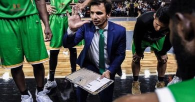 Nicolás Casalánguida fue reconocido como Entrenador del Año en la Superliga de Baloncesto