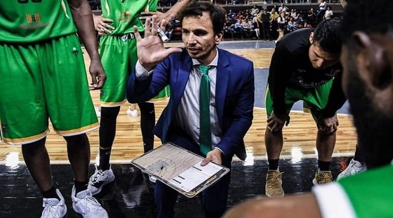 Nicolás Casalánguida fue reconocido como Entrenador del Año en la Superliga de Baloncesto
