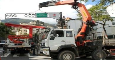 Activan plan de mantenimiento de semáforos en avenidas Andrés Bello y Baralt de Caracas