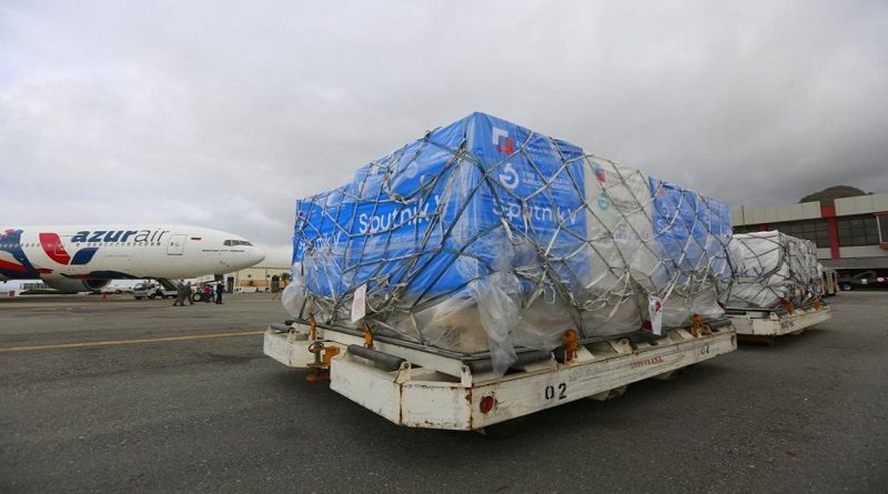 Arriban 378.000 dosis de vacunas Sputnik-V a Bolivia