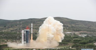 China lanza cuatro satélites en cohete Gran Marcha-2D