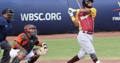 Venezuela vence 9-3 a Países Bajos en el segundo juego del repechaje del Preolímpico de las Américas