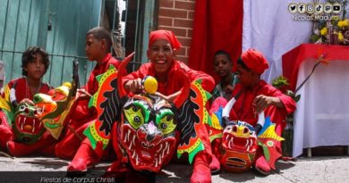 Diablos Danzantes de Corpus Christi celebran la victoria del bien sobre el mal en homenaje al Santísimo Sacramento