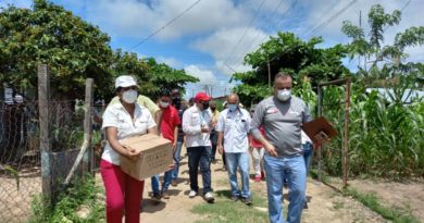 Atención a Víctimas del Bloqueo Imperial | Familias de recibieron dos centenares de bombillos tipo LED en Terrazas de las Mercedes de Barinas