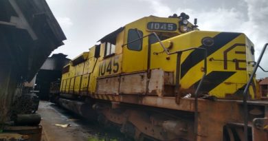 Clase Obrera de la CVG Ferrominera repotencian locomotoras con mano de obra 100% nacional