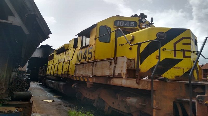 Clase Obrera de la CVG Ferrominera repotencian locomotoras con mano de obra 100% nacional