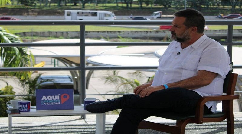 Diputado al Parlamento Europeo Manu Pineda será entrevistado en el programa Aquí con Ernesto Villegas