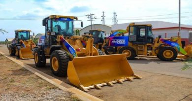 Minec entrega maquinarias para la recolección de desechos sólidos en Maracaibo