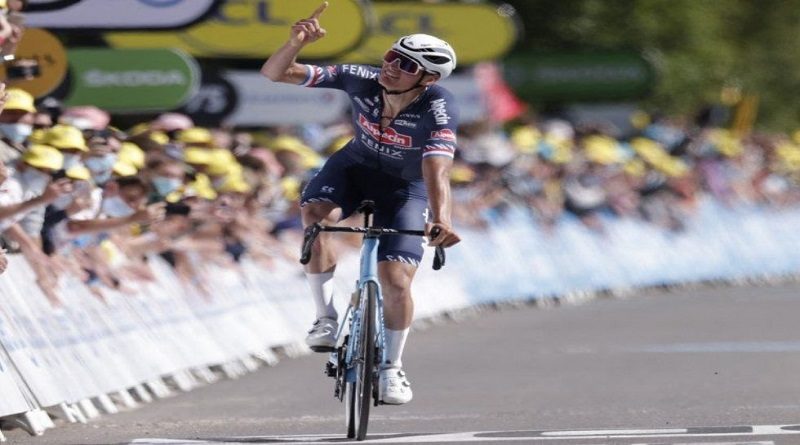 Van der Poel triunfó en la segunda etapa del Tour