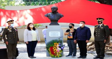 Vicepresidenta Sectorial Carmen Meléndez realizó ofrenda floral al inmortal Pedro Camejo a 200 años de la Batalla de Carabobo