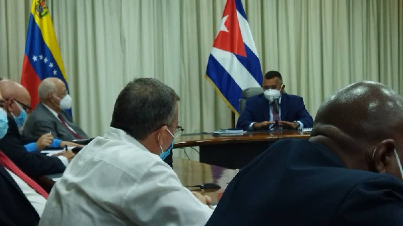 el ministro del Poder Popular para la Energía Eléctrica, G/J Néstor Reverol, sostuvo un encuentro bilateral con los integrantes de la Comisión Intergubernamental del Convenio Integral de Cooperación Cuba – Venezuela.