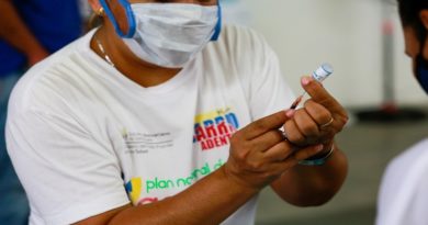 Supervisan punto de vacunación contra la COVID-19 para el personal de salud en Aragua