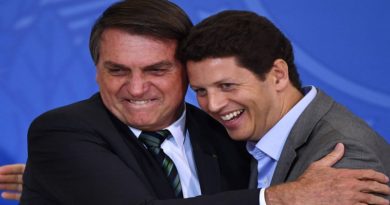 Renuncia el ministro de Medio Ambiente de Brasil tras una investigación por tráfico ilegal de madera