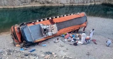 Al menos 20 pasajeros mueren en accidente de autobús en Pakistán