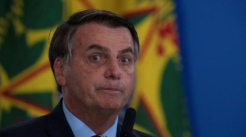 Bolsonaro arremetió contra periodistas que le preguntaron por las 500.000 muertes por COVID-19 en Brasil
