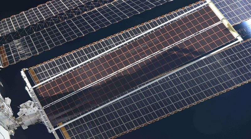 Estación Espacial Internacional Instala panel solar de nueva generación capaz de producir más de 20 kilovatios de electricidad
