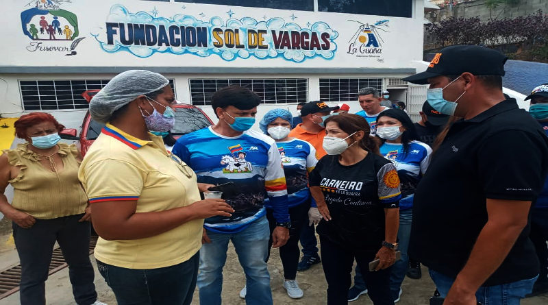 Hombres y mujeres fueron atendidos durante jornada médica de la Fundación Regional Niño Simón La Guaira