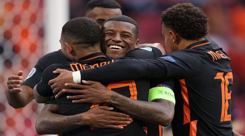 Países Bajos goleó 3-0 a Macedonia del Norte en la Eurocopa