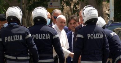 Papa Francisco fue dado de alta tras operación de colon