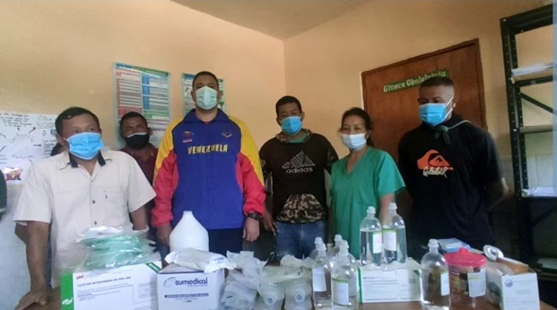 Fortalecen atención integral a comunidades indígenas con entrega de insumos médicos en Bolívar