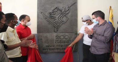 Ministro César Trómpiz develó placa Bicentenaria en la Universidad Politécnica Territorial en Carabobo