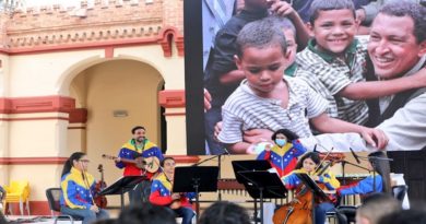 Fundación Hugo Chávez conmemora natalicio del Comandante Eterno