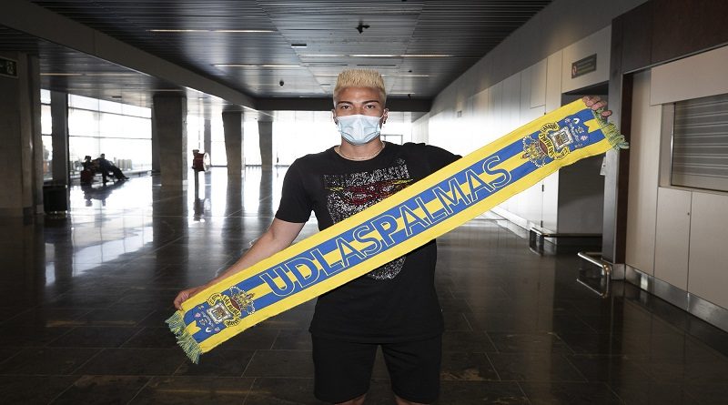 Adalberto Peñaranda llega a UD Las Palmas del fútbol español en calidad de cedido